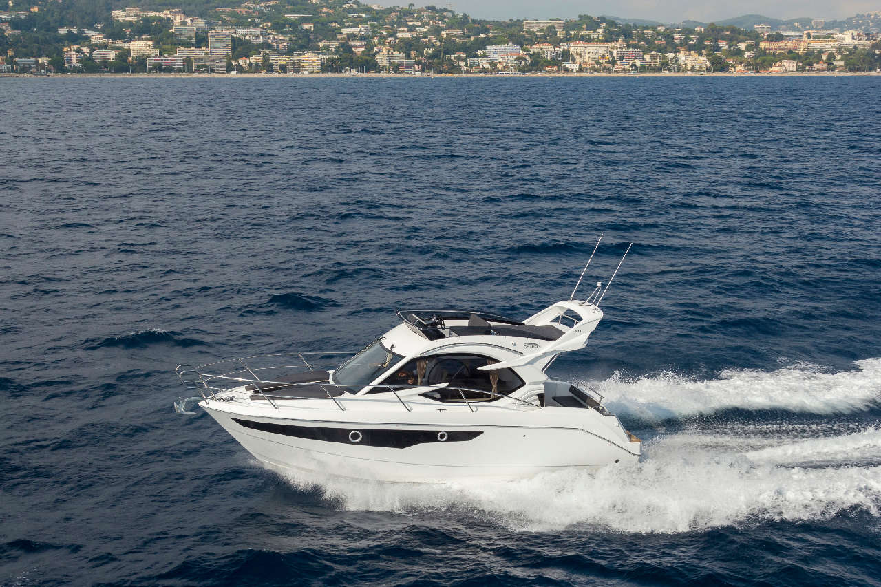 Galeon 300 FLY