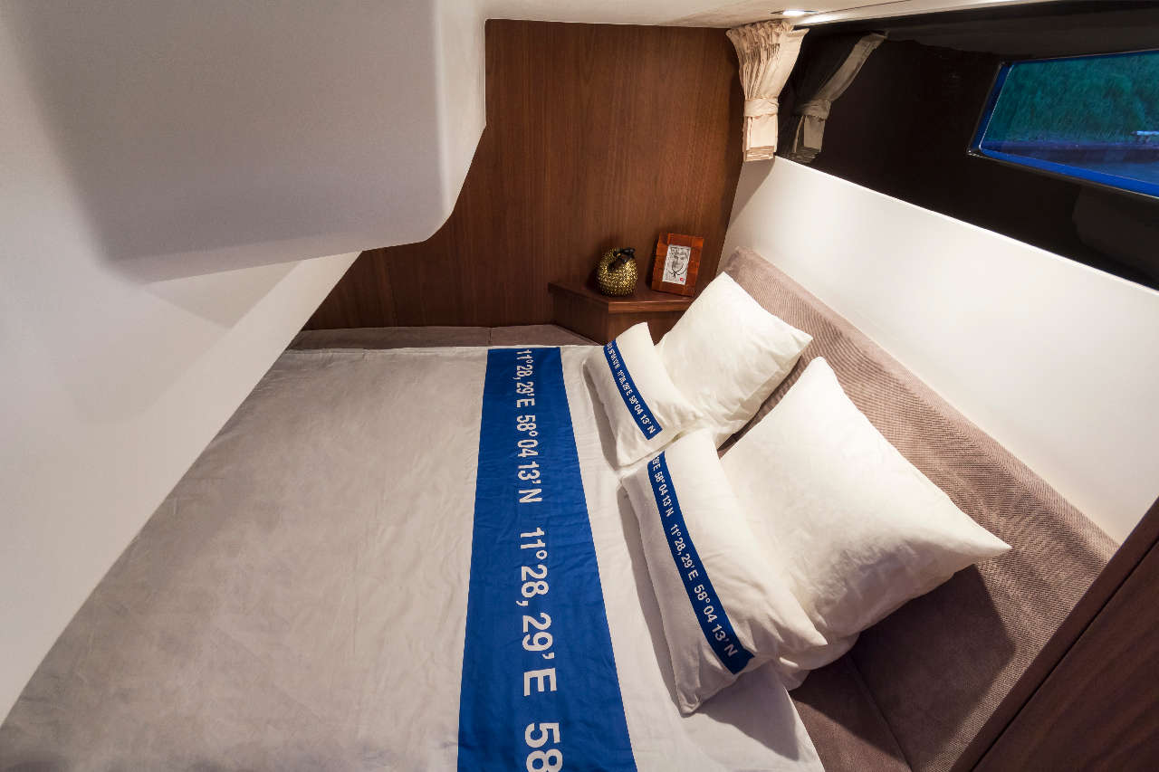 Galeon 300 FLY Internal image 10