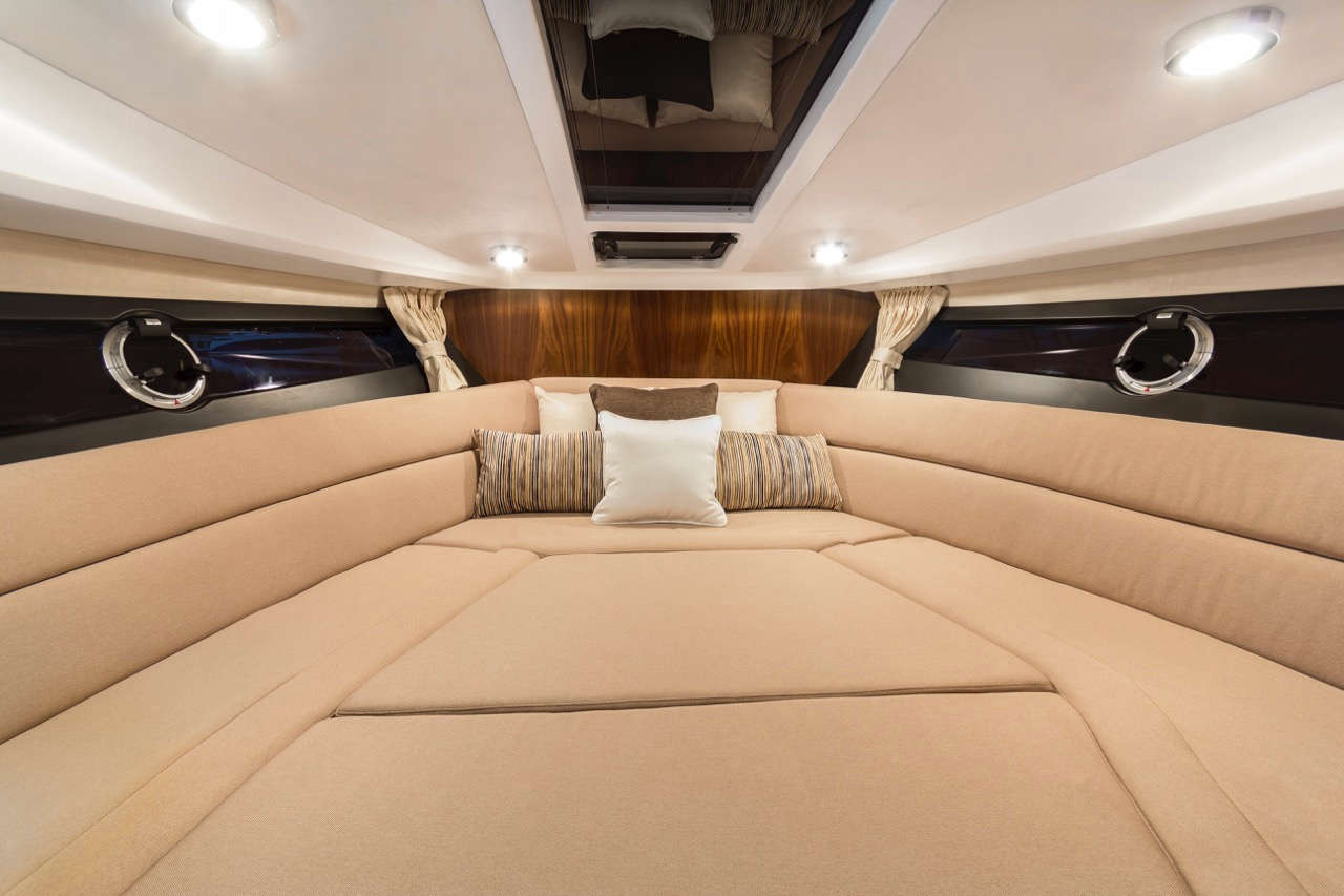 Galeon 305 HTS Internal image 14