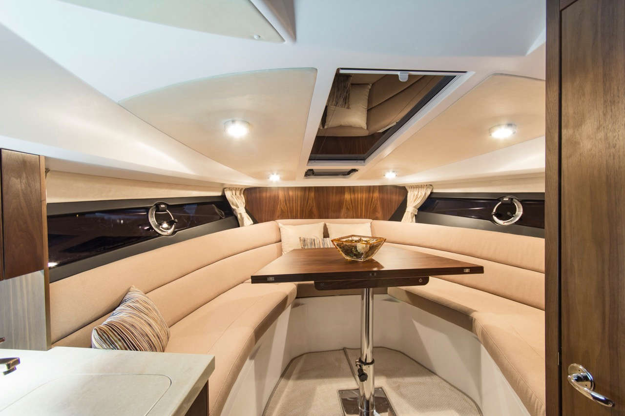 Galeon 305 HTS Internal image 17