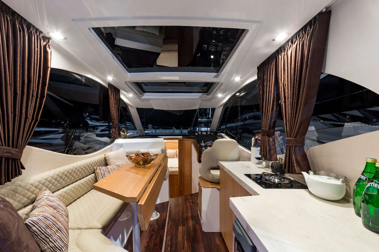 Galeon 310 HTC Internal image 1