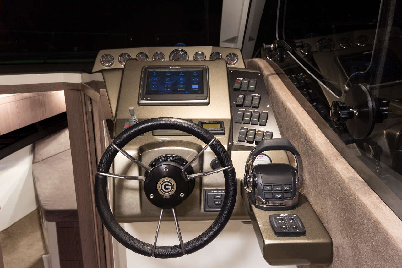 Galeon 310 HTC Internal image 17