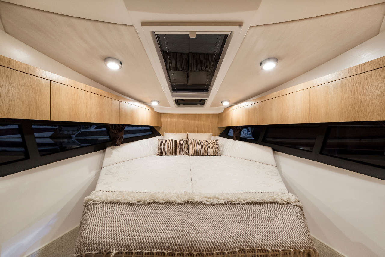 Galeon 310 HTC Internal image 7