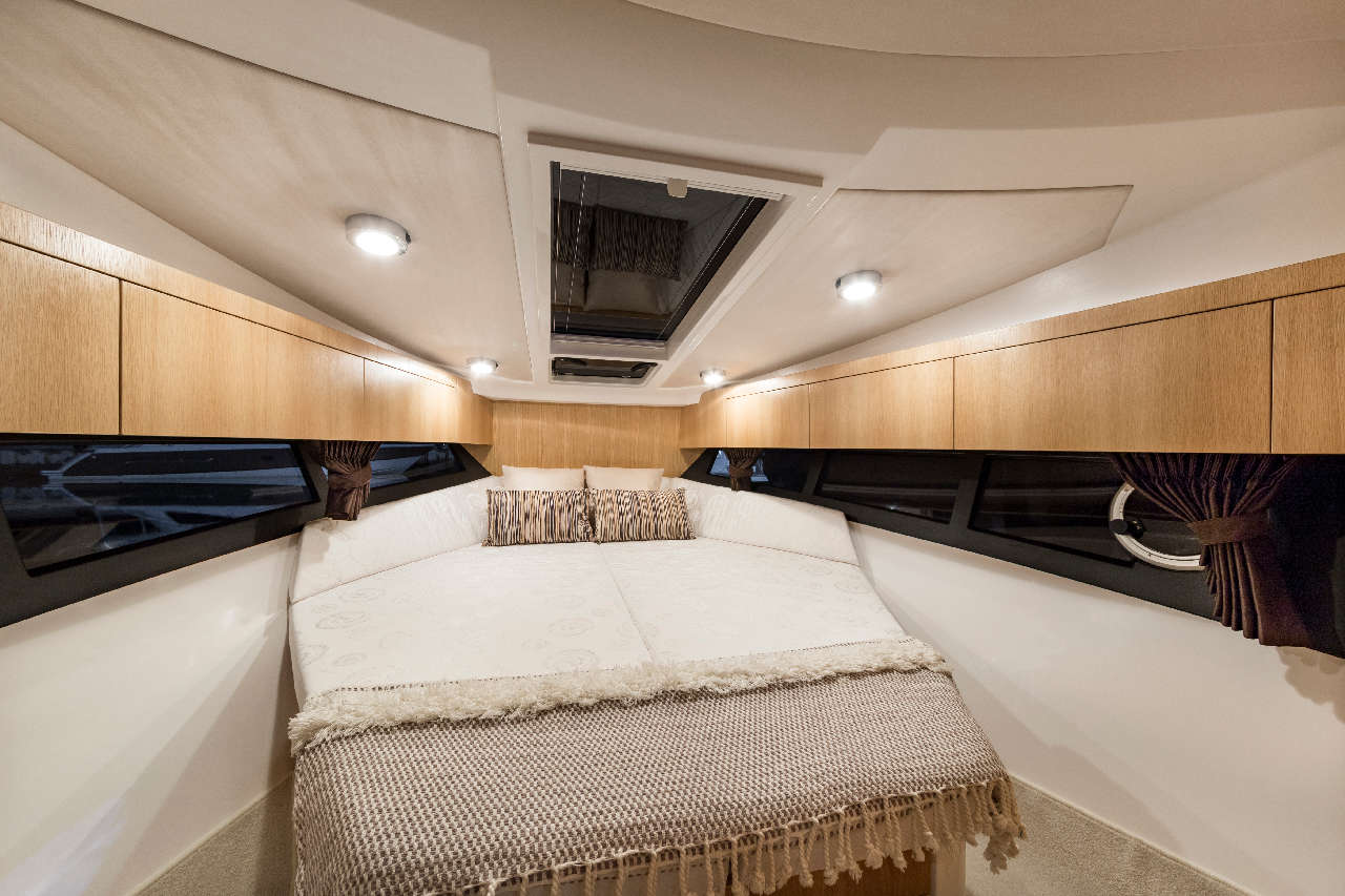 Galeon 310 HTC Internal image 8