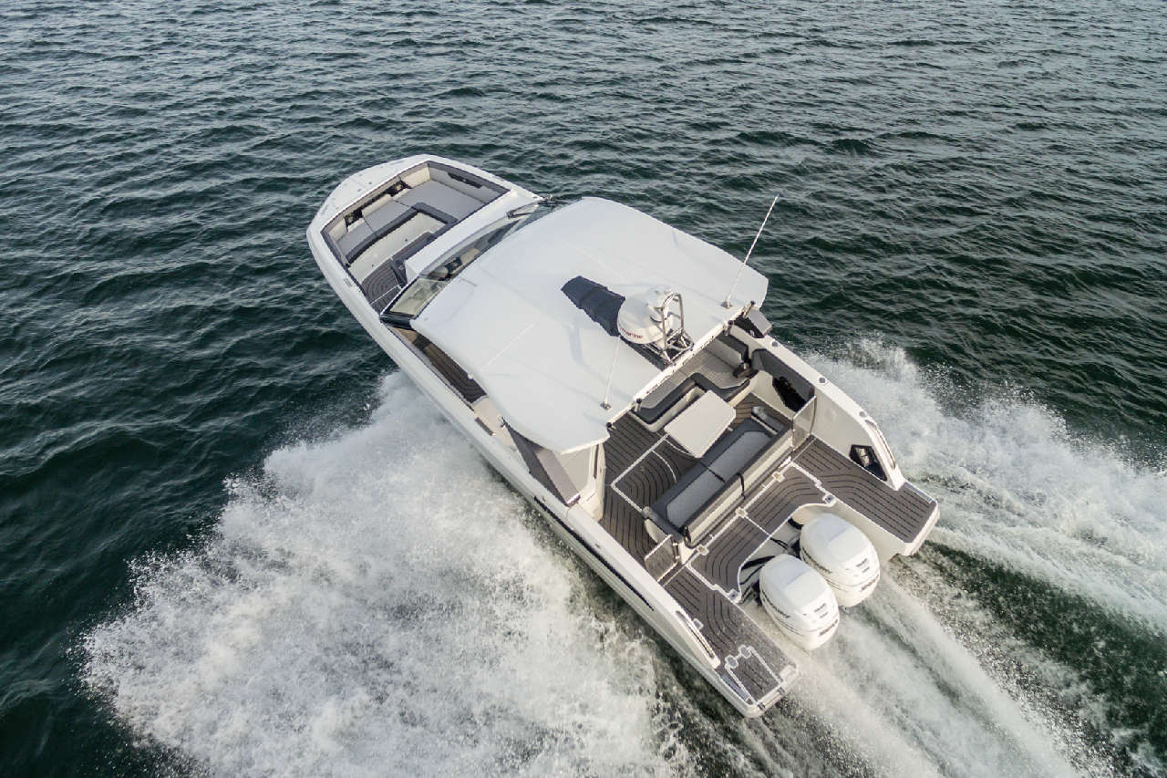 Galeon 325 GTO External image 13