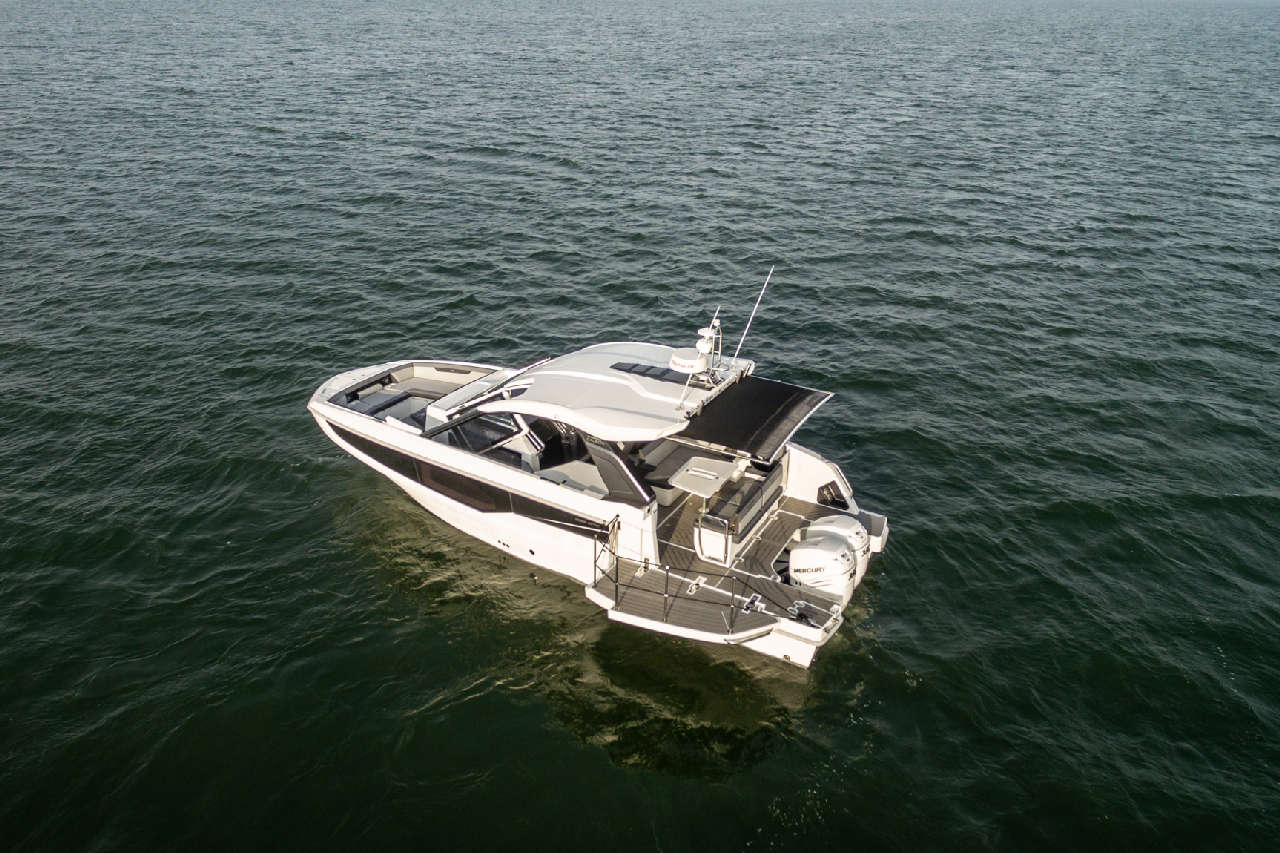 Galeon 325 GTO External image 16