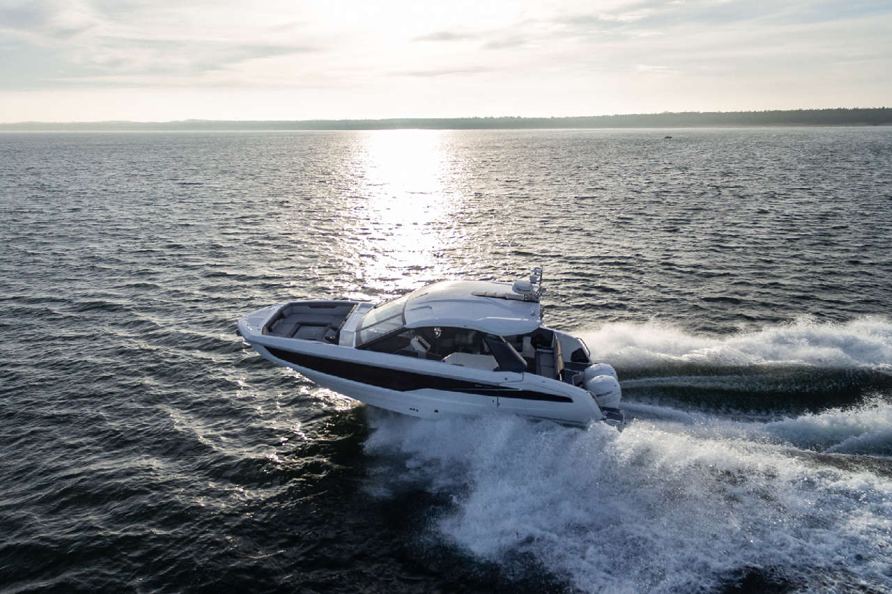 Galeon 325 GTO External image 2