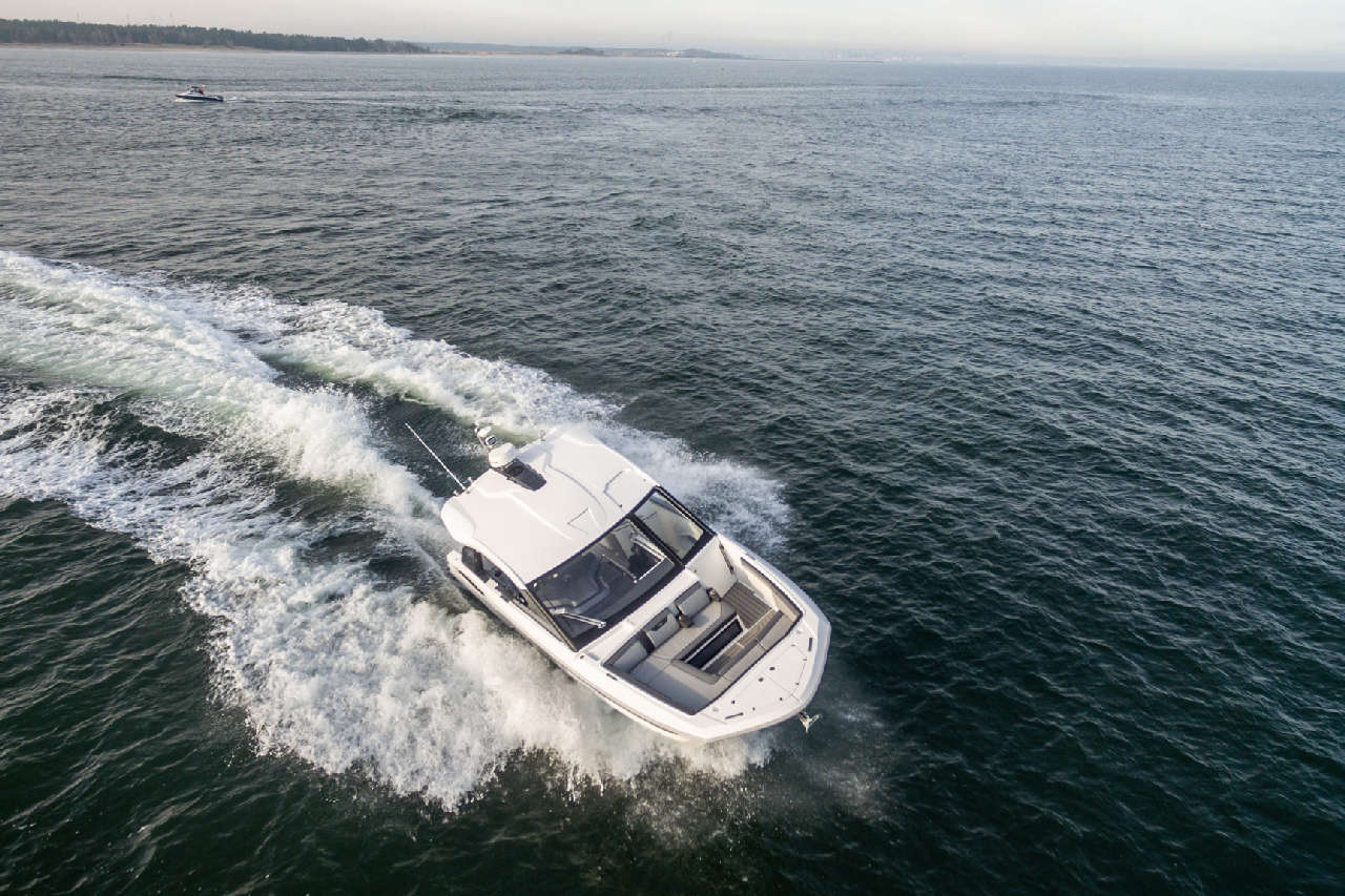 Galeon 325 GTO External image 7