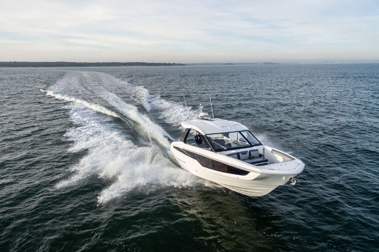 Galeon 325 GTO External image 9