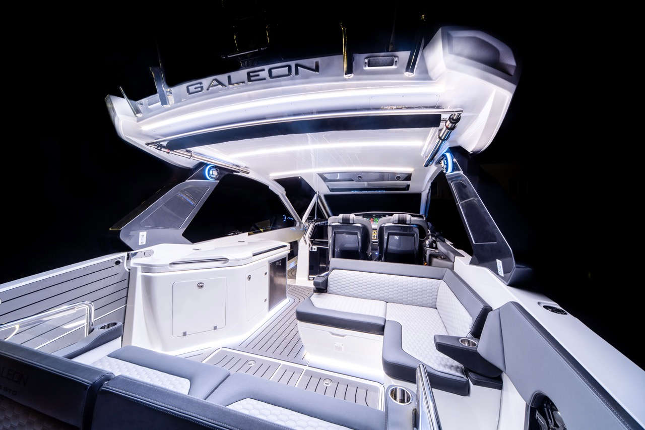Galeon 325 GTO Internal image 1