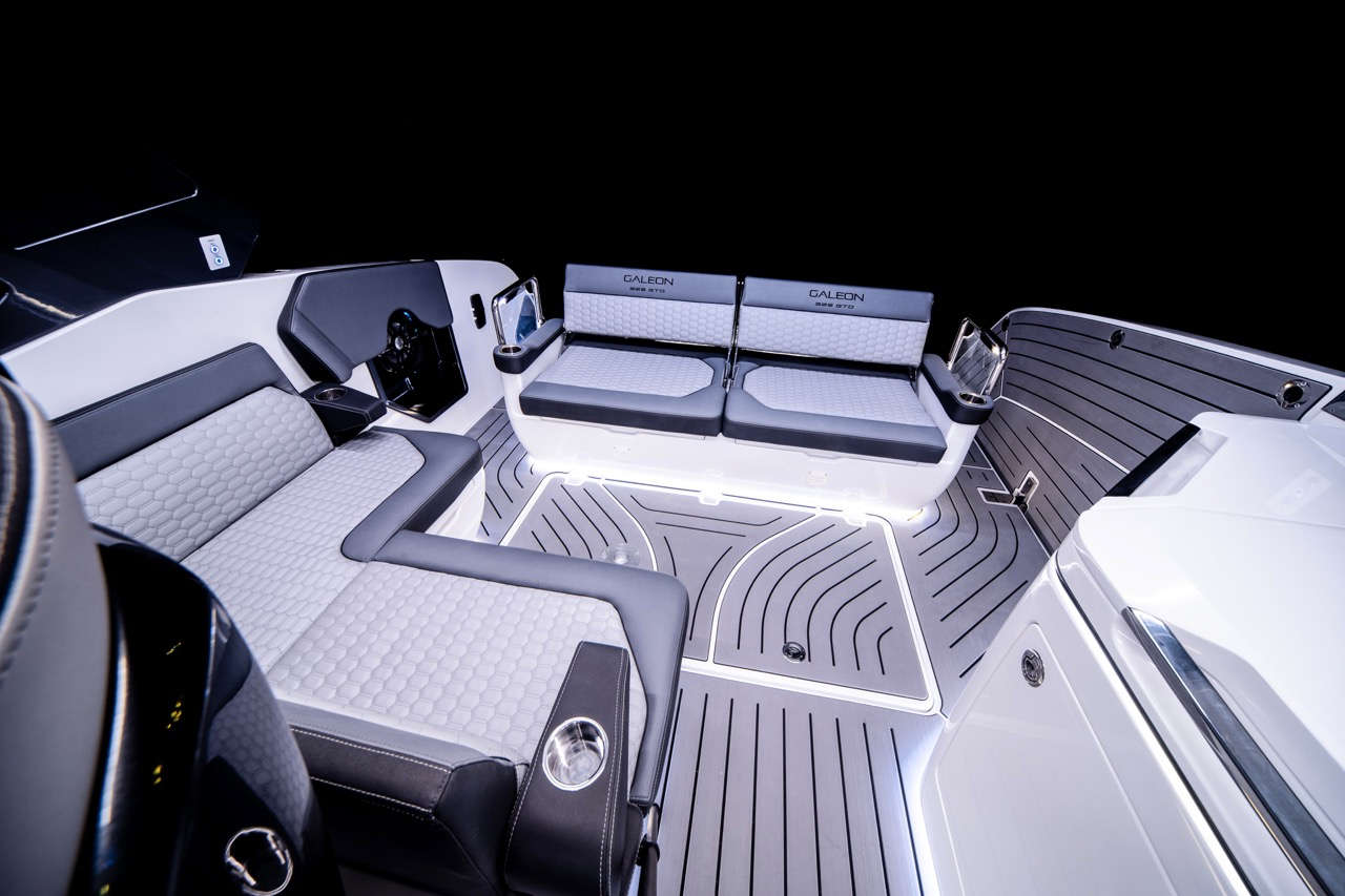 Galeon 325 GTO Internal image 3