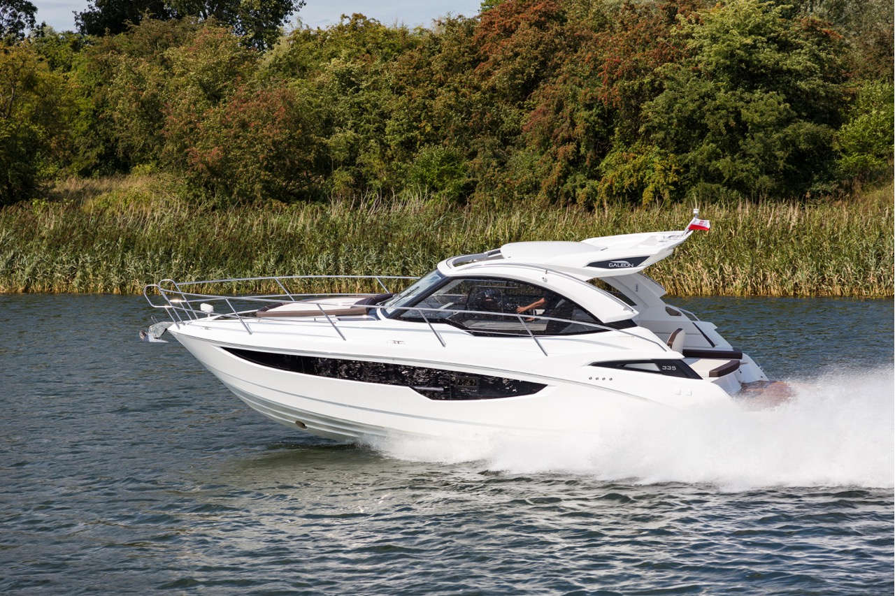 Galeon 335 HTS External image 5