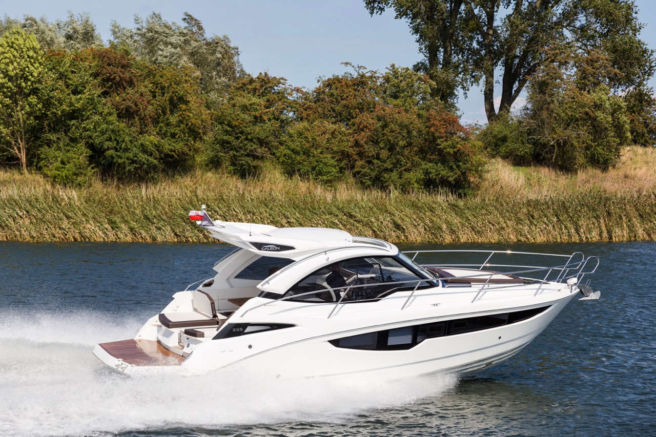 Galeon 335 HTS External image 6
