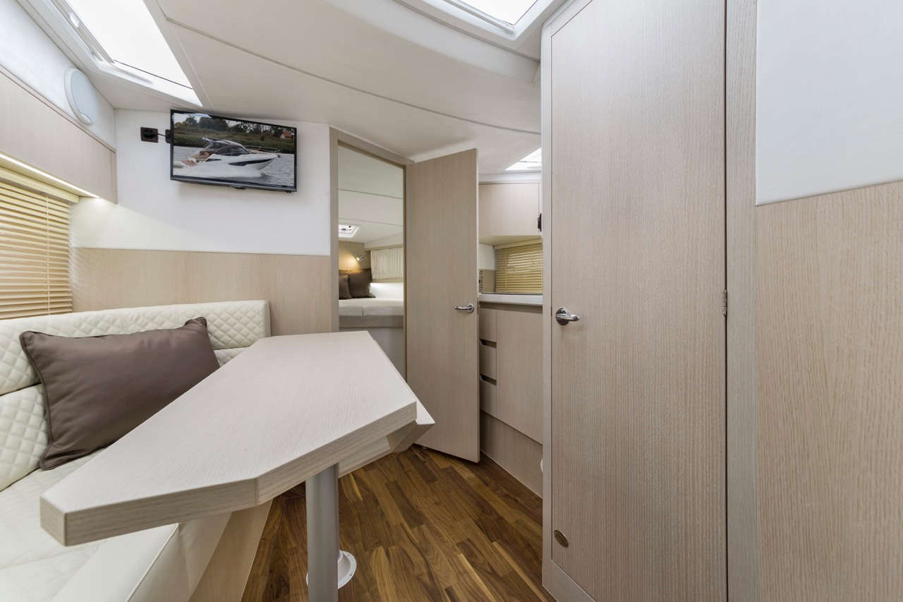 Galeon 335 HTS Internal image 30