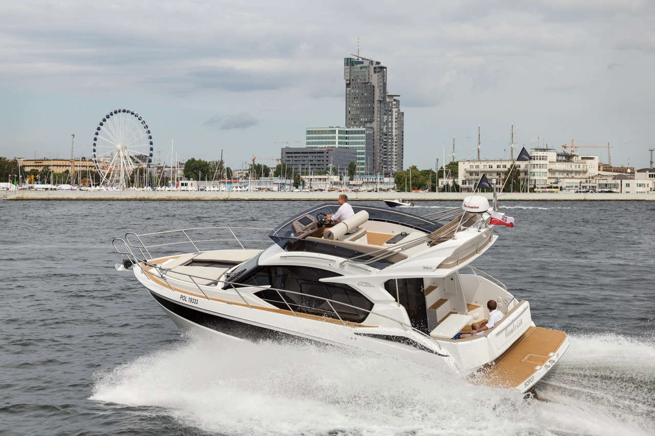 Galeon 360 FLY External image 1