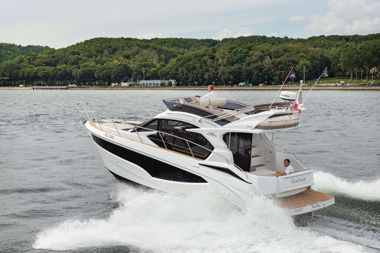 Galeon 360 FLY