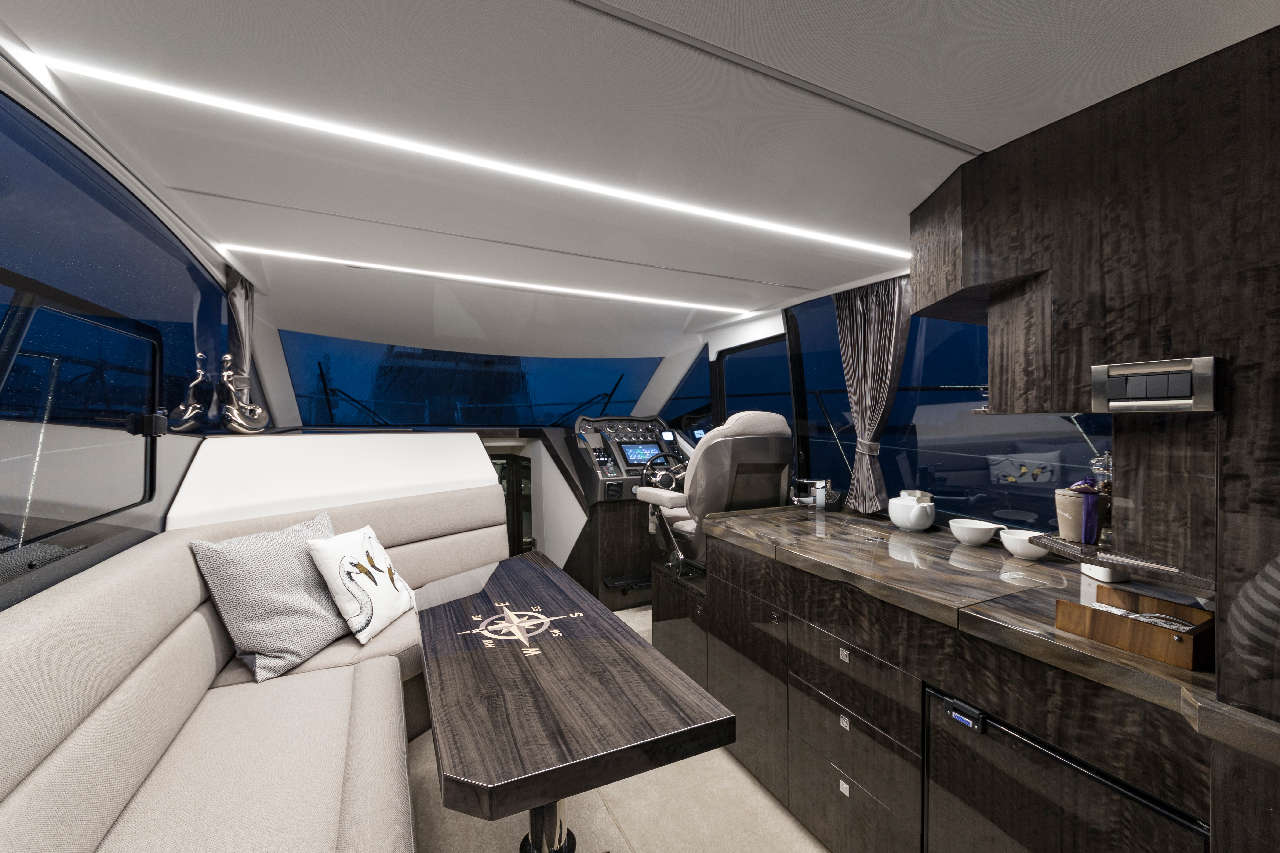Galeon 360 FLY Internal image 6