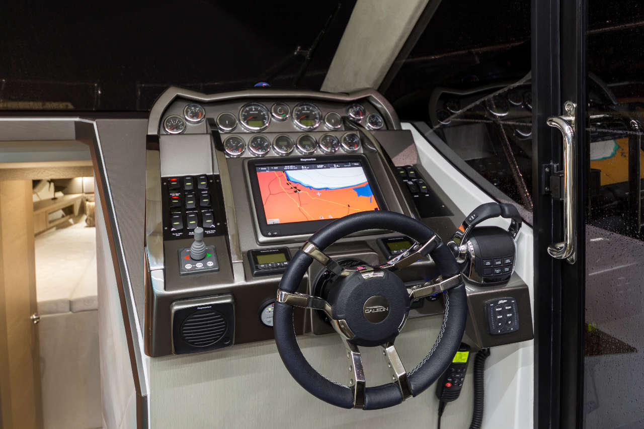 Galeon 360 FLY Internal image 21