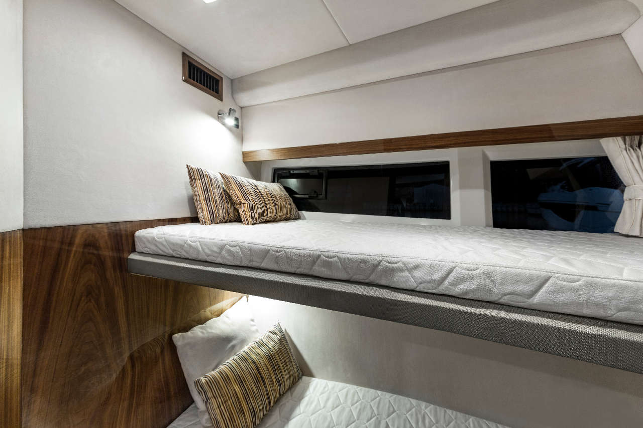 Galeon 360 FLY Internal image 39
