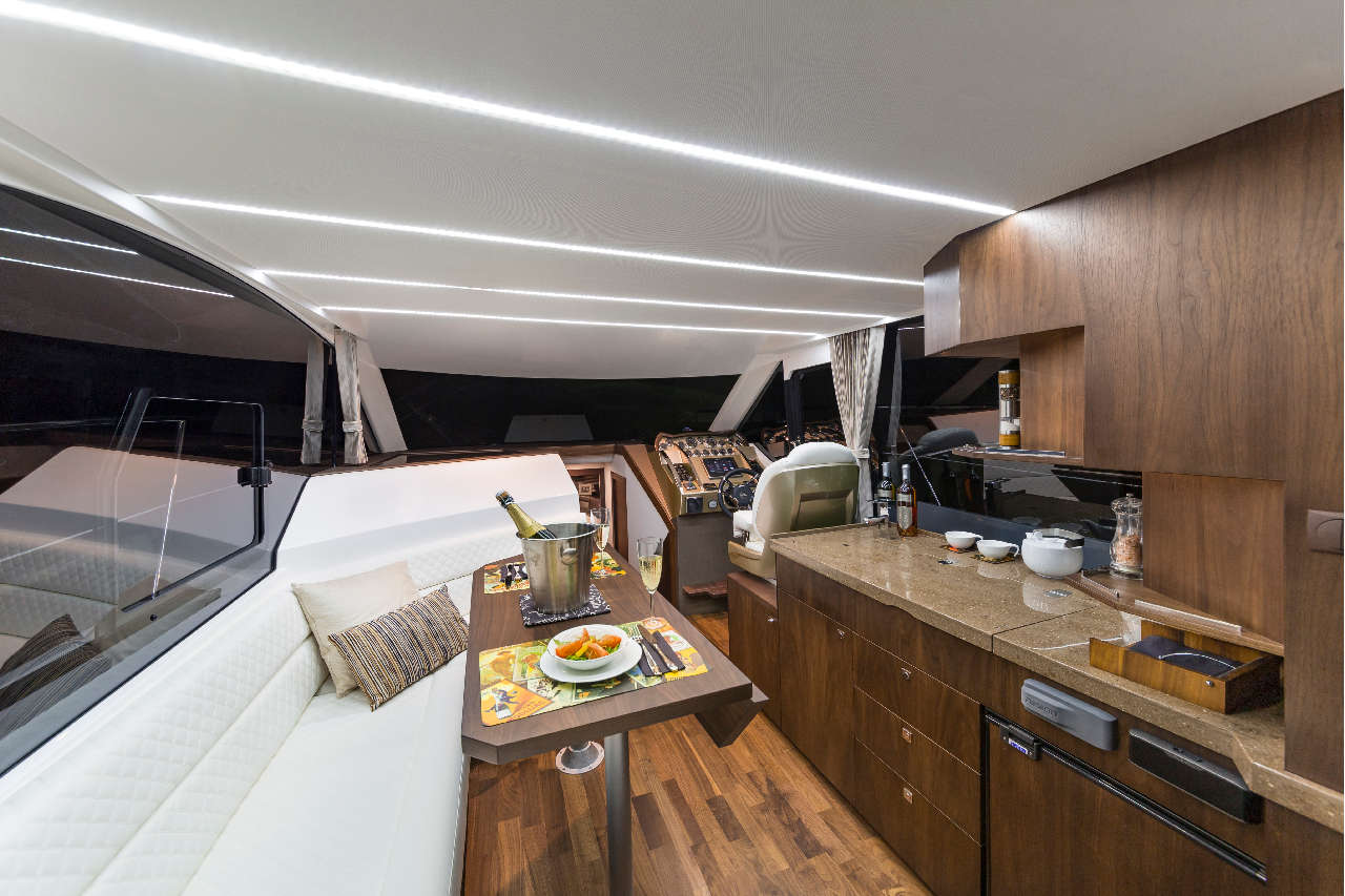 Galeon 360 FLY Internal image 22