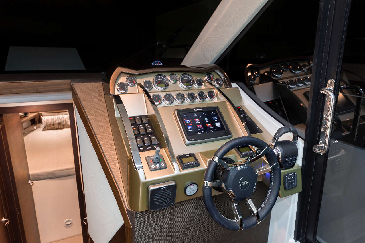Galeon 360 FLY Internal image 24