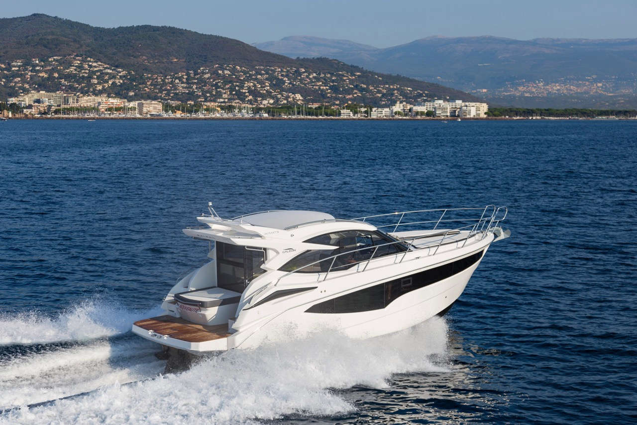 Galeon 365 HTS External image 3