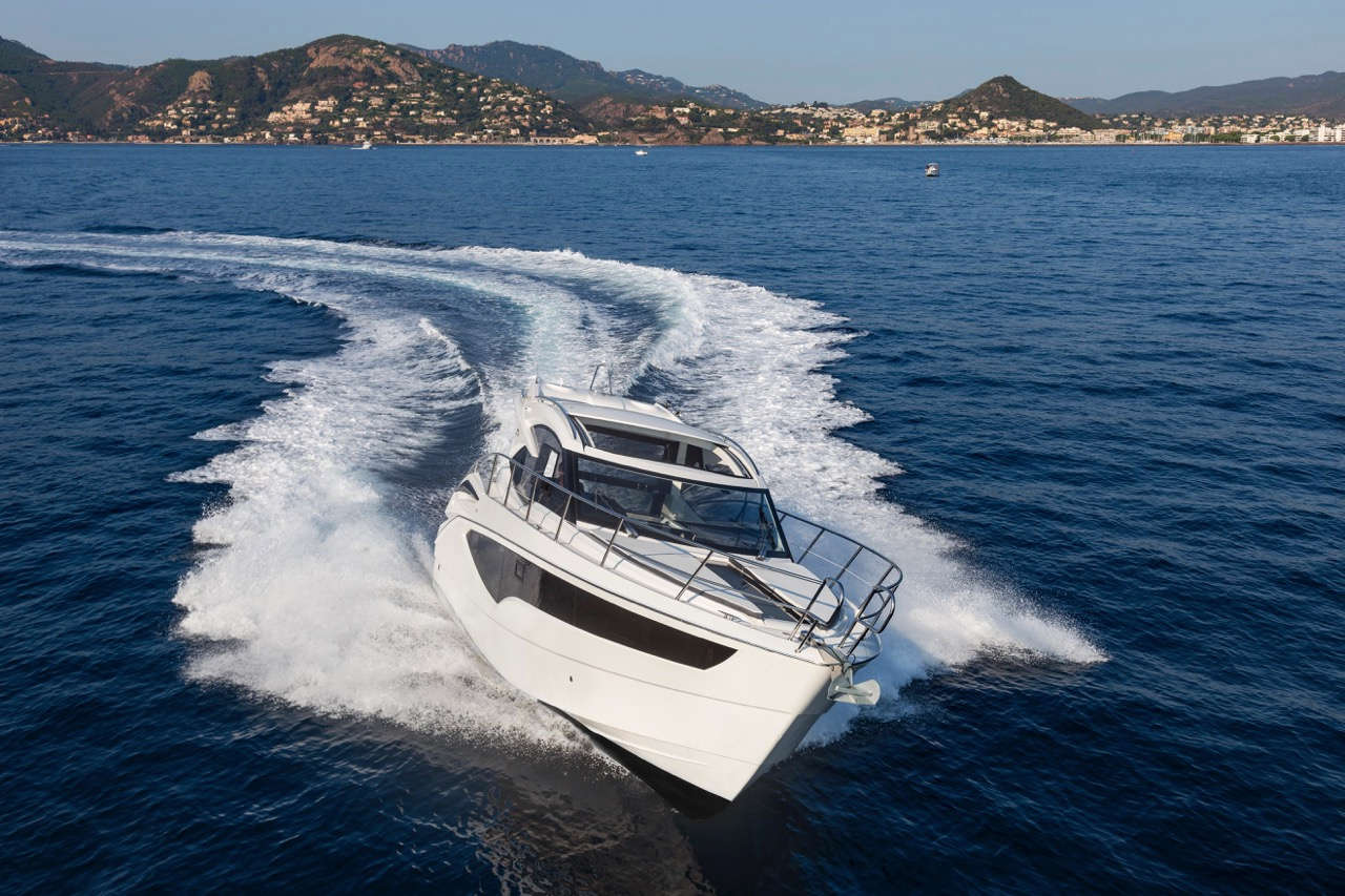 Galeon 365 HTS External image 7