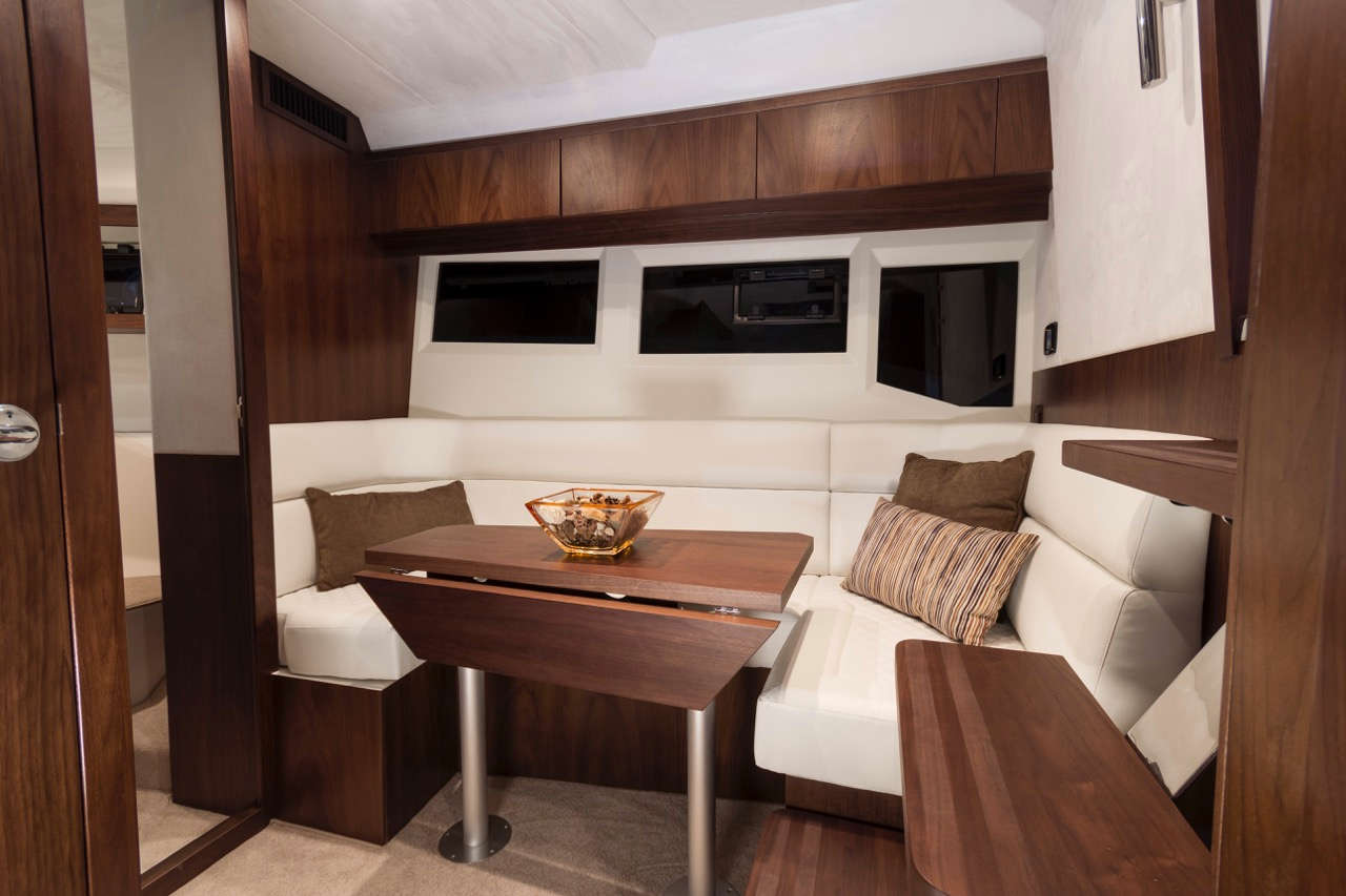 Galeon 365 HTS Internal image 2