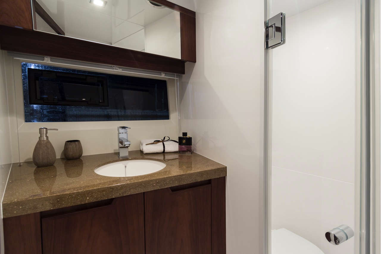 Galeon 365 HTS Internal image 4