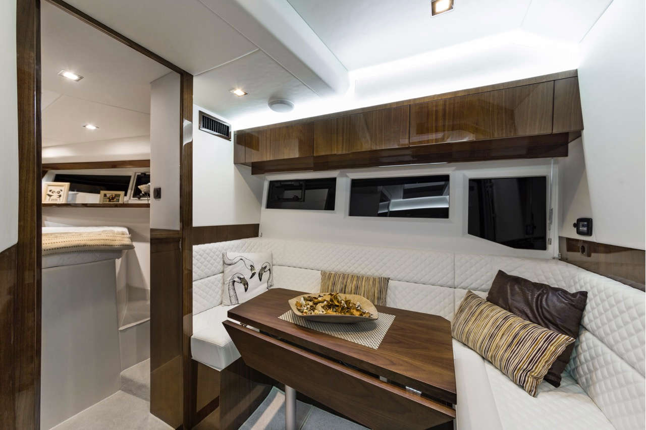 Galeon 365 HTS Internal image 9