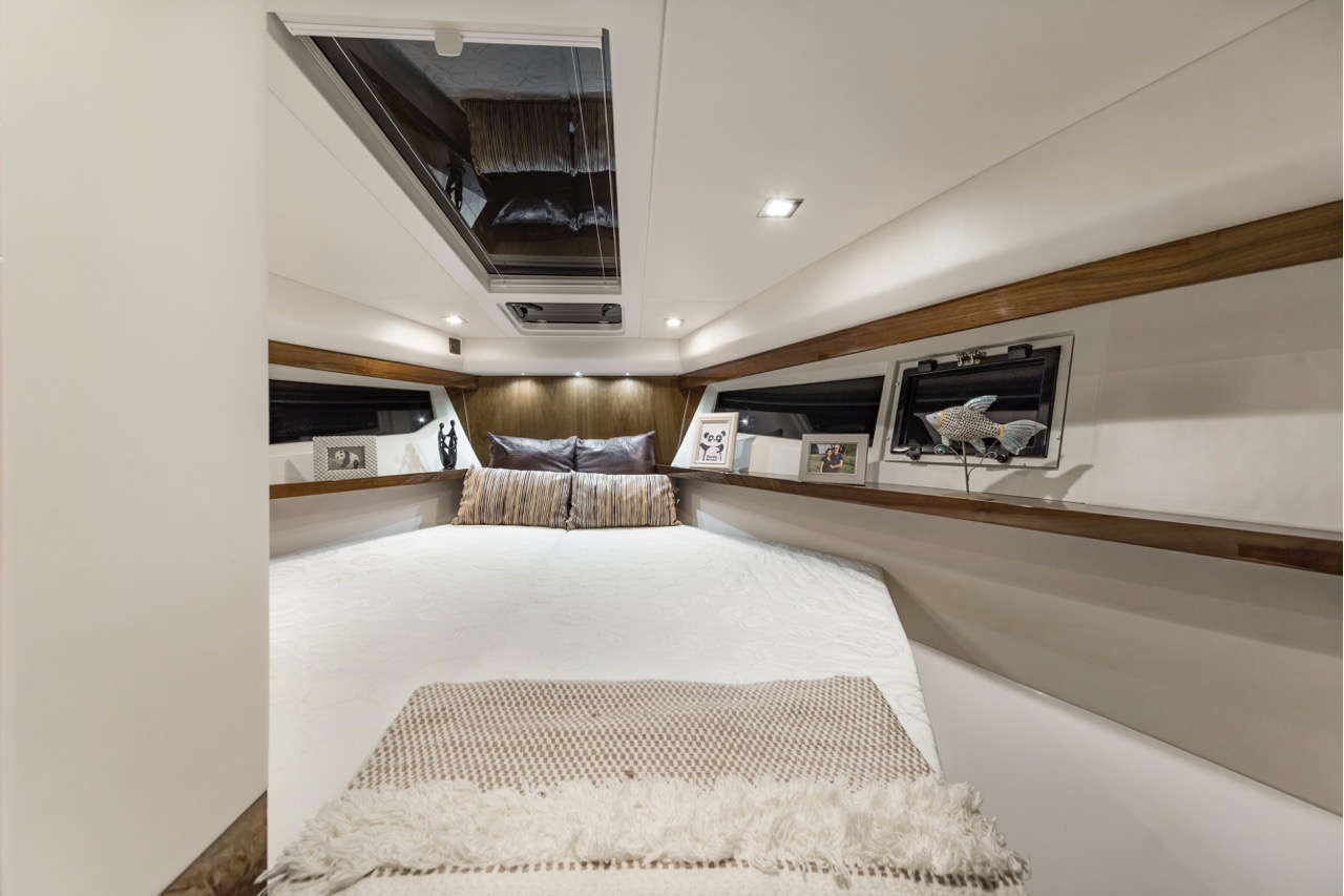 Galeon 365 HTS Internal image 10