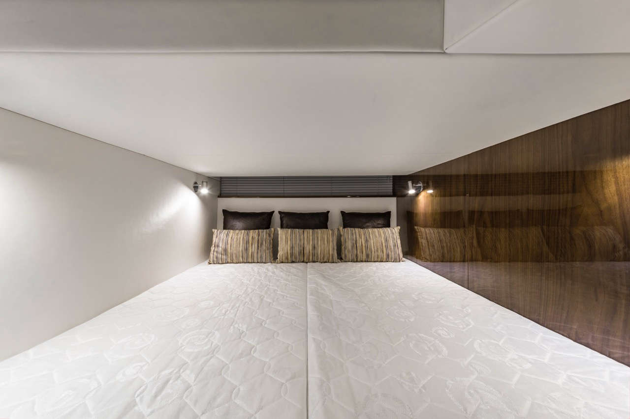 Galeon 365 HTS Internal image 13