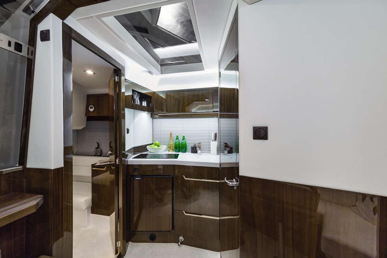 Galeon 365 HTS Internal image 15