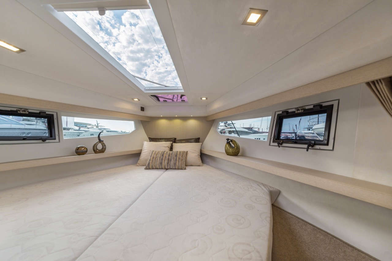 Galeon 365 HTS Internal image 18
