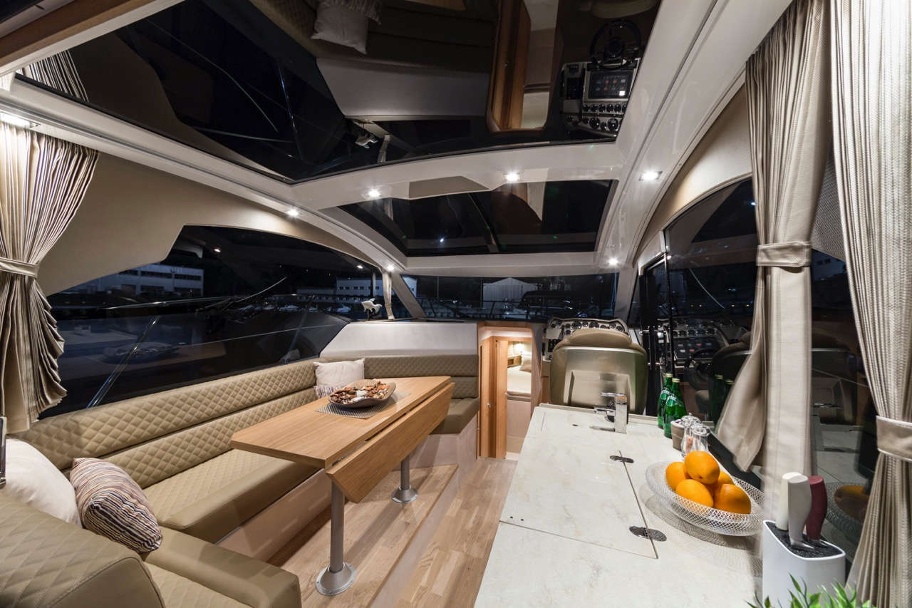 Galeon 370 HTC Internal image 9
