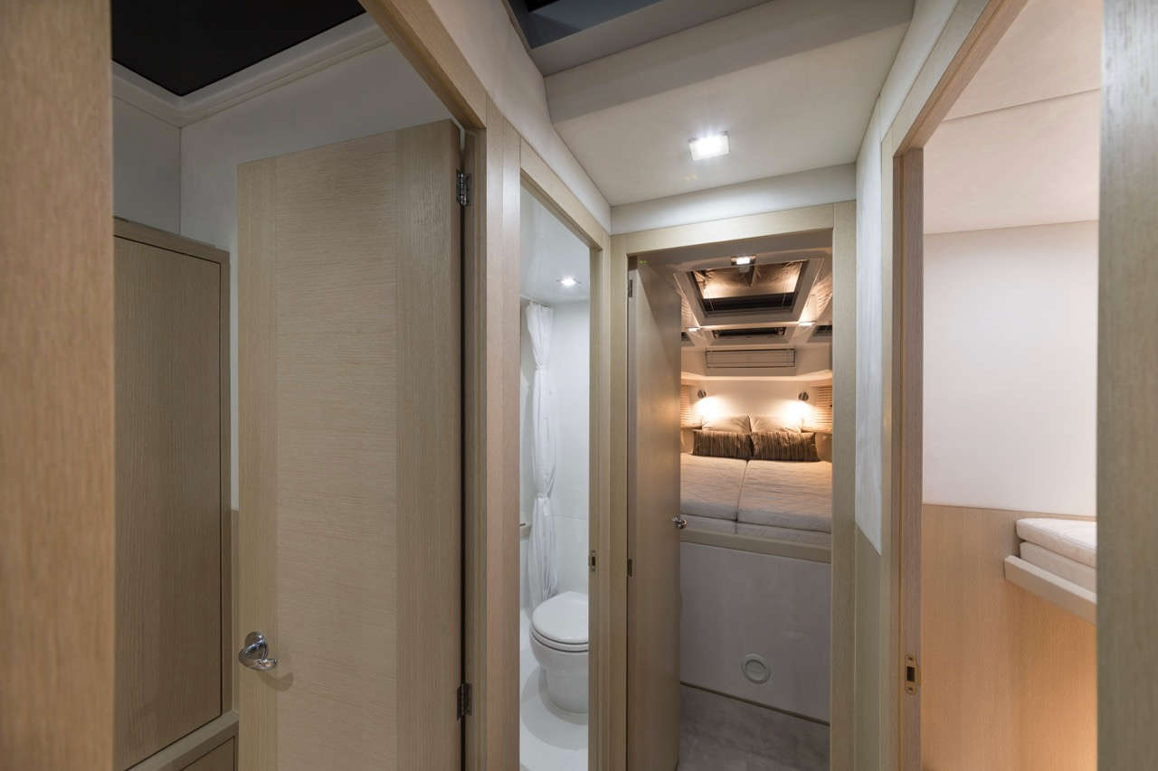 Galeon 370 HTC Internal image 21