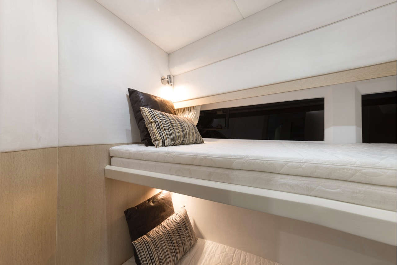 Galeon 370 HTC Internal image 24