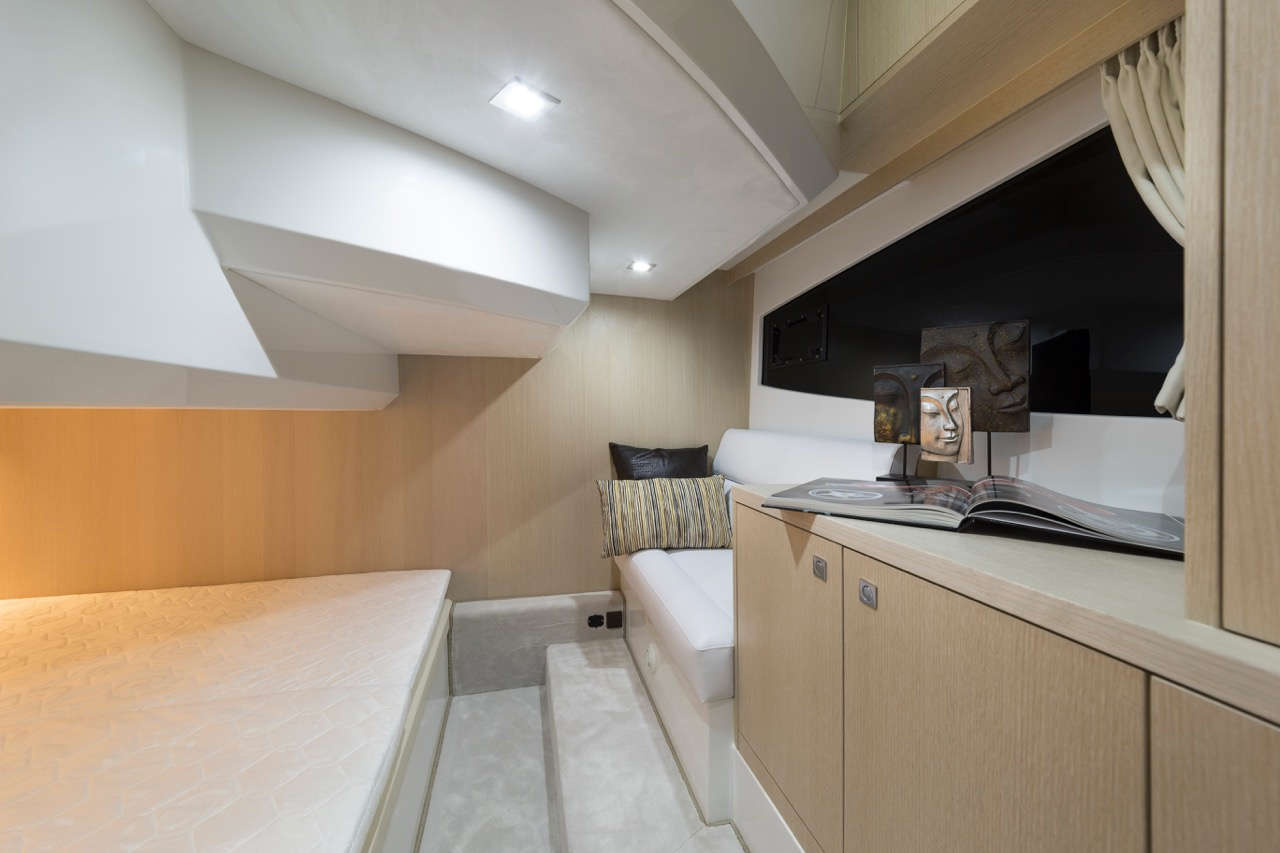 Galeon 370 HTC Internal image 26
