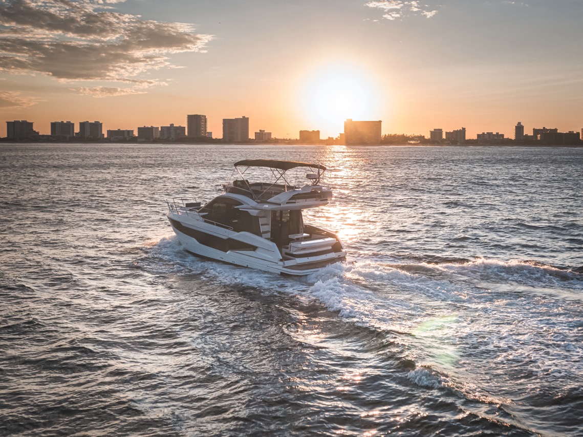 Galeon 400 FLY External image 8