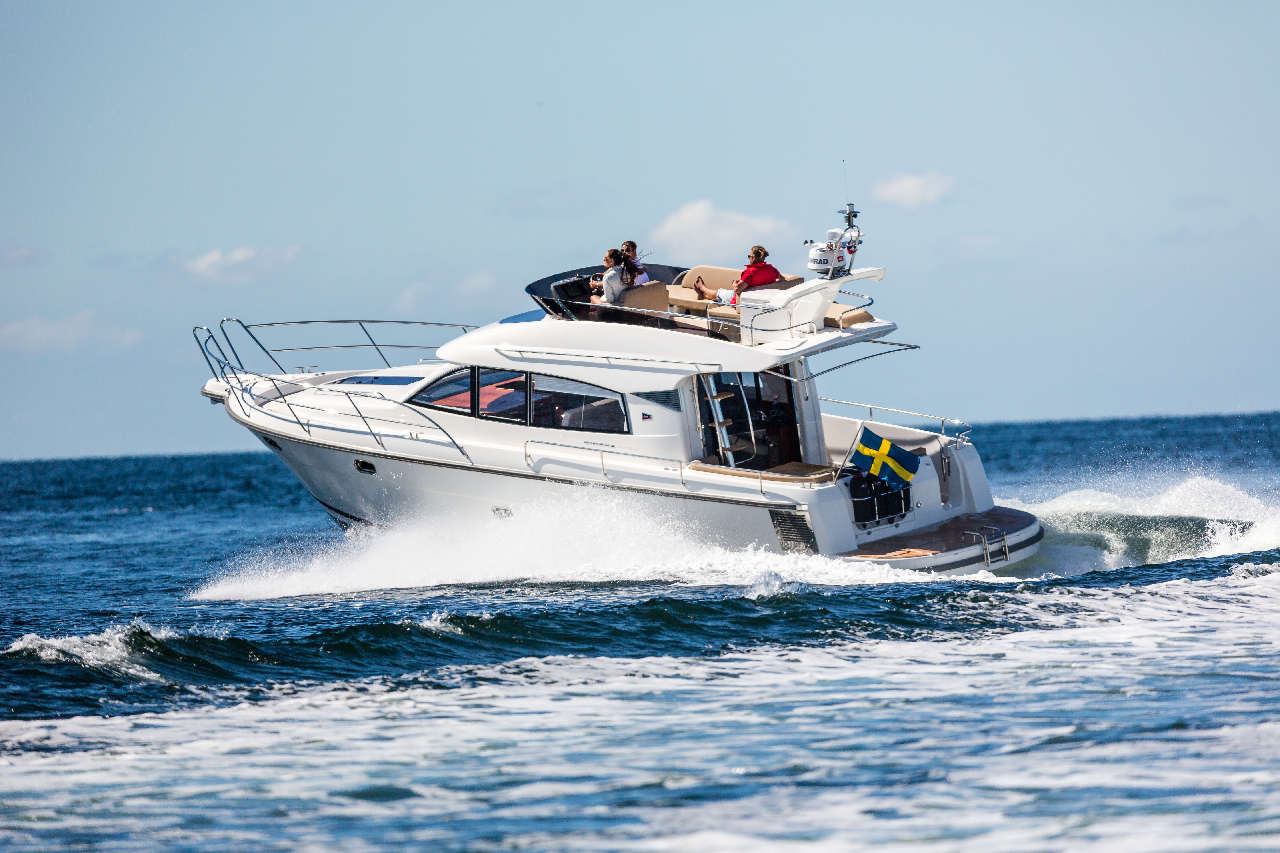 Coupe Cruiser 405 Flybridge
