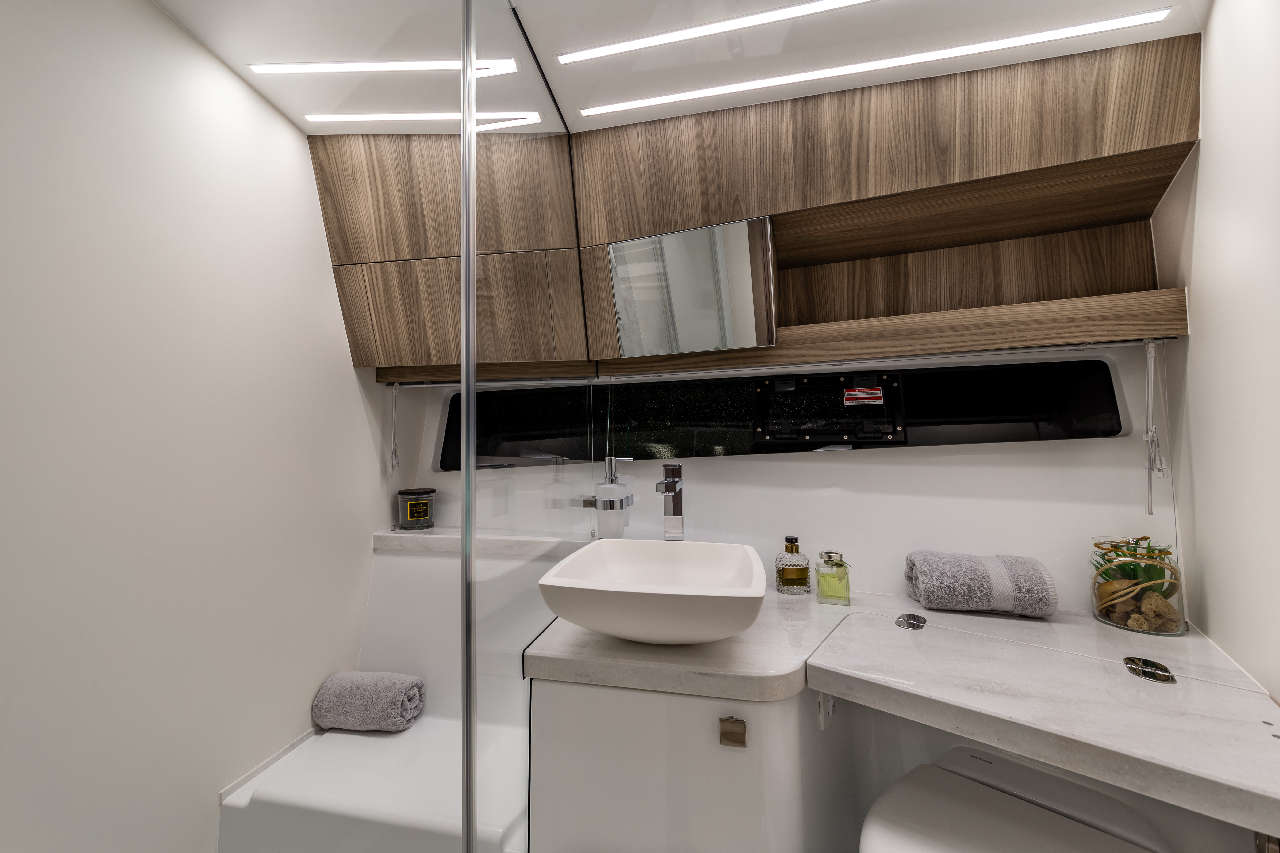 Galeon 405 HTS Internal image 17