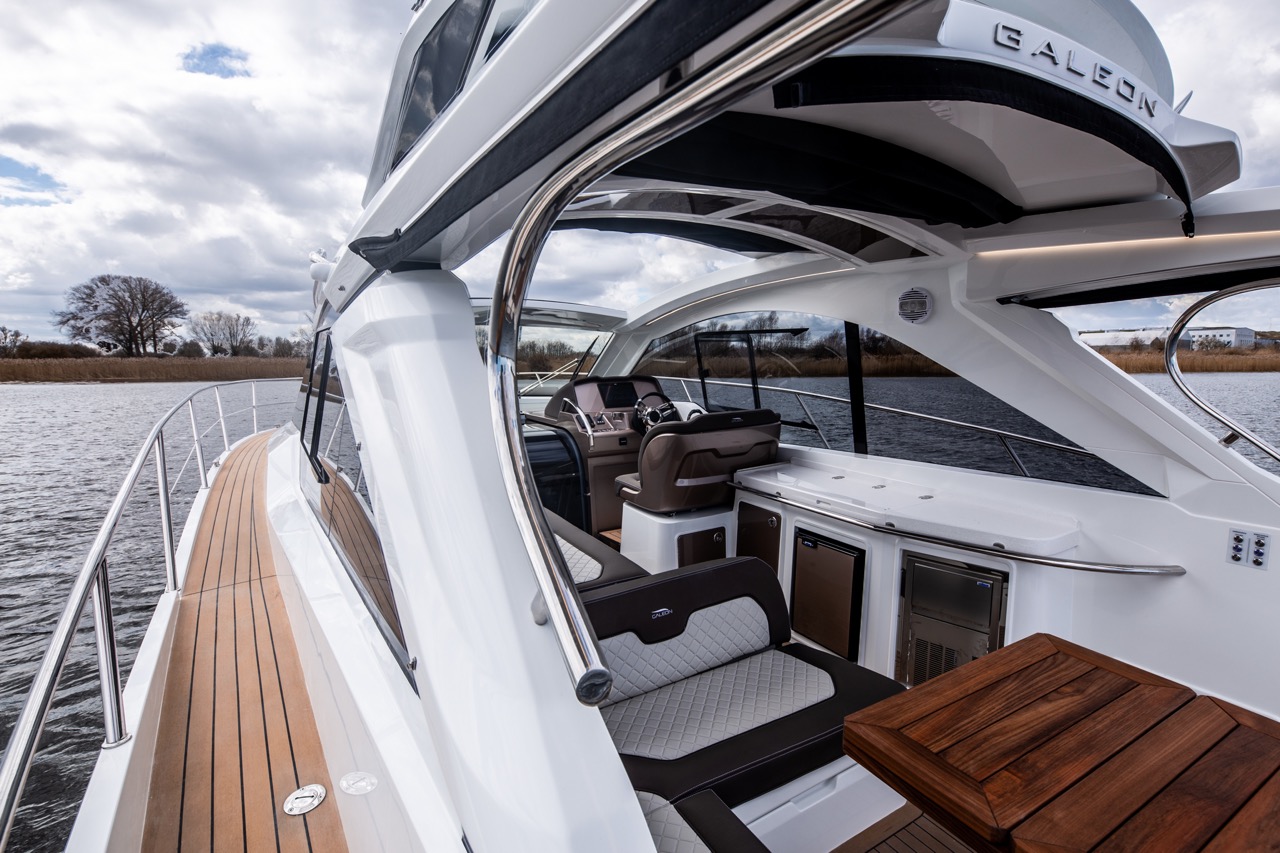 Galeon 405 HTS Internal image 9
