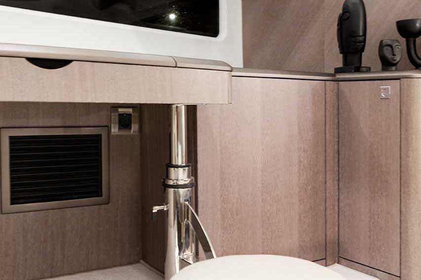 Galeon 440 FLY Details image 8