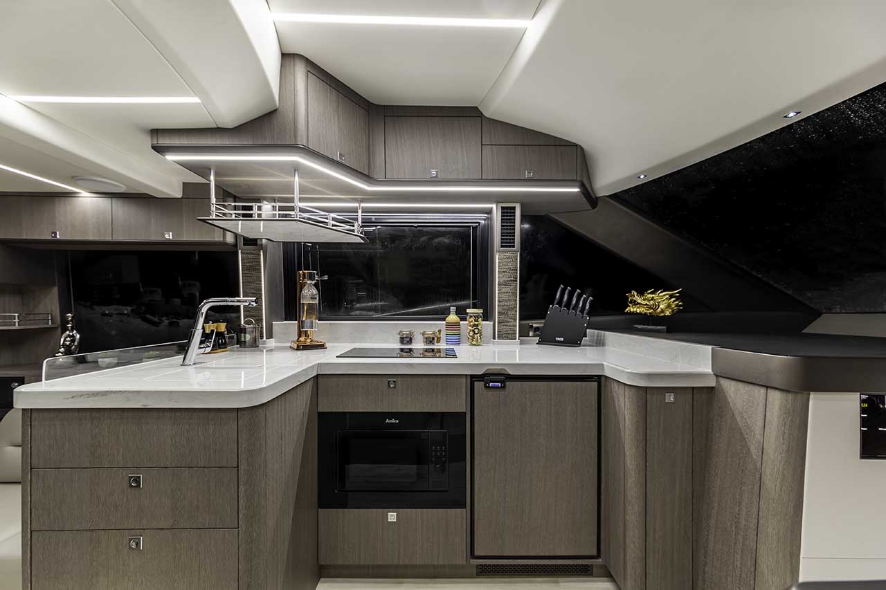Galeon 440 FLY Internal image 9