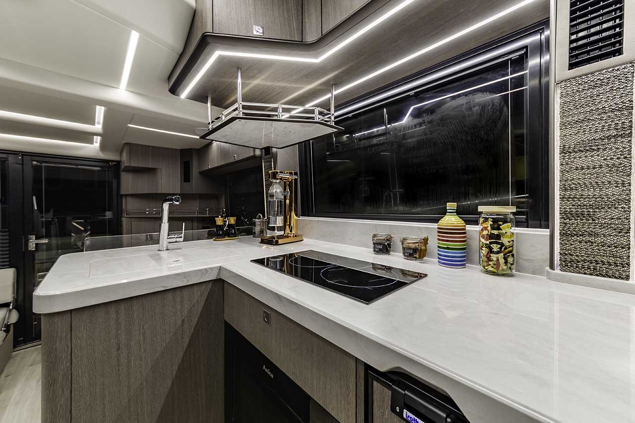 Galeon 440 FLY Internal image 11