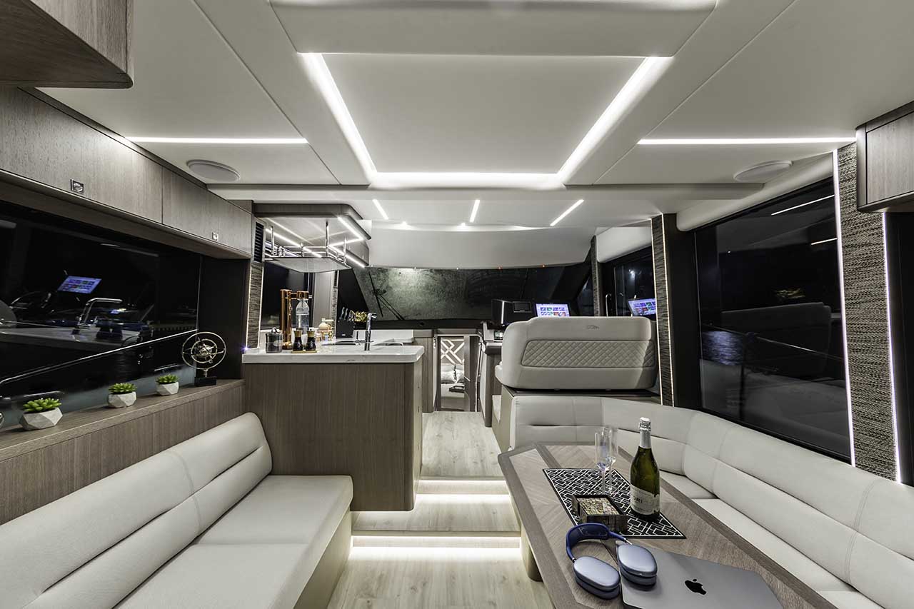 Galeon 440 FLY Internal image 12