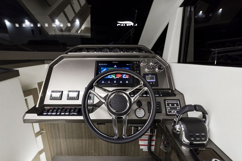 Galeon 470 SKYDECK Internal image 6
