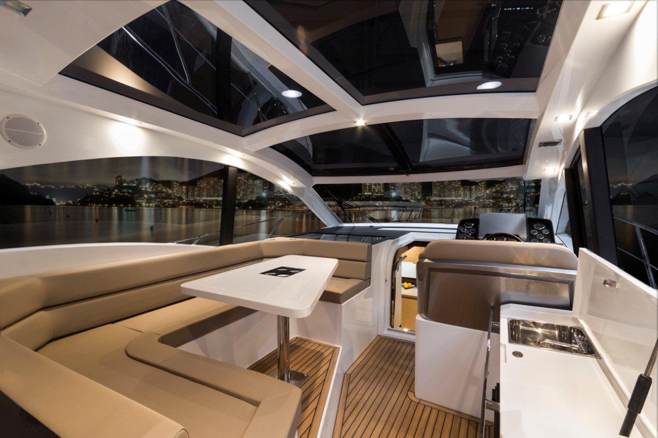 Galeon 485 HTS Cockpit image 23