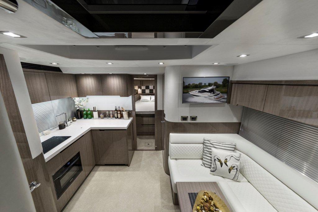 Galeon 485 HTS Internal image 1