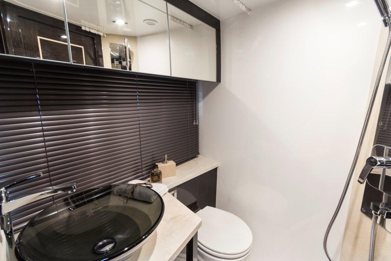 Galeon 485 HTS Internal image 21